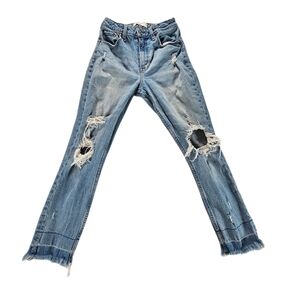Abercrombie & Fitch Curve Love High Rise Mom Jean Distressed Size 26/2R